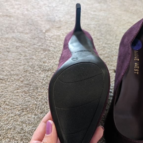 Nine West Velvet high heels size 8 1/2 - Picture 3 of 4